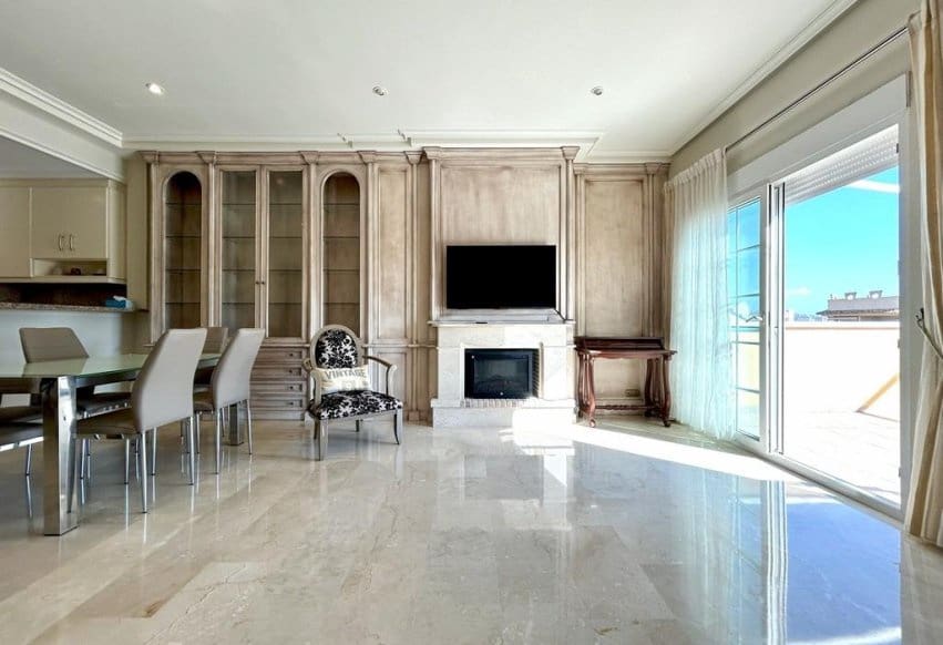 3 sovrum Takvåning till salu i Orihuela Costa med pool garage - 595 000 € (Ref: 9502933)