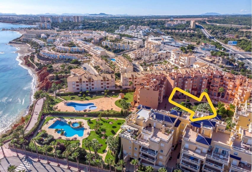 3 sovrum Takvåning till salu i Orihuela Costa med pool garage - 595 000 € (Ref: 9502933)