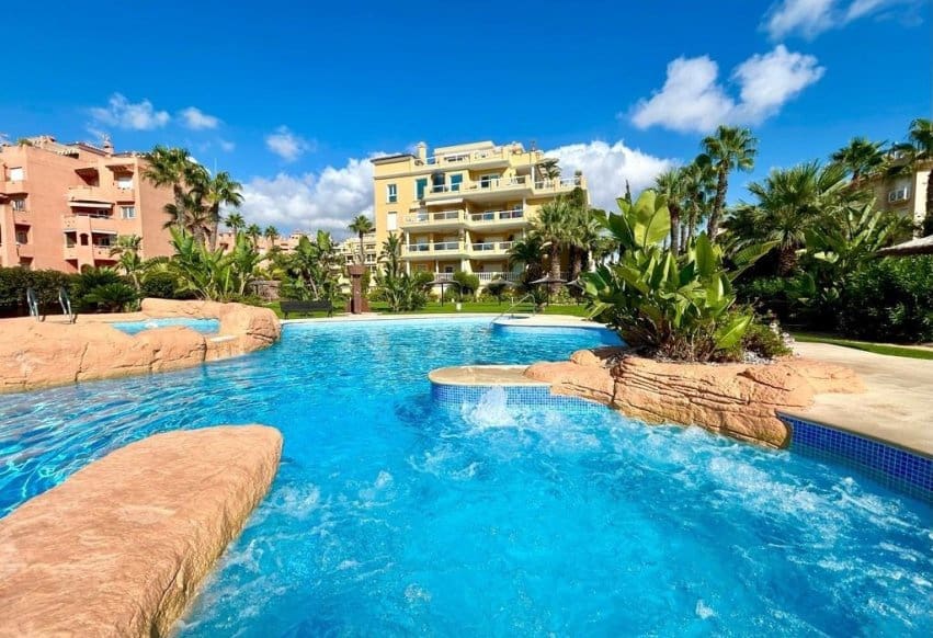 3 soverom Penthouse til salgs i Campoamor med svømmebasseng garasje - € 595 000 (Ref: 9502933)