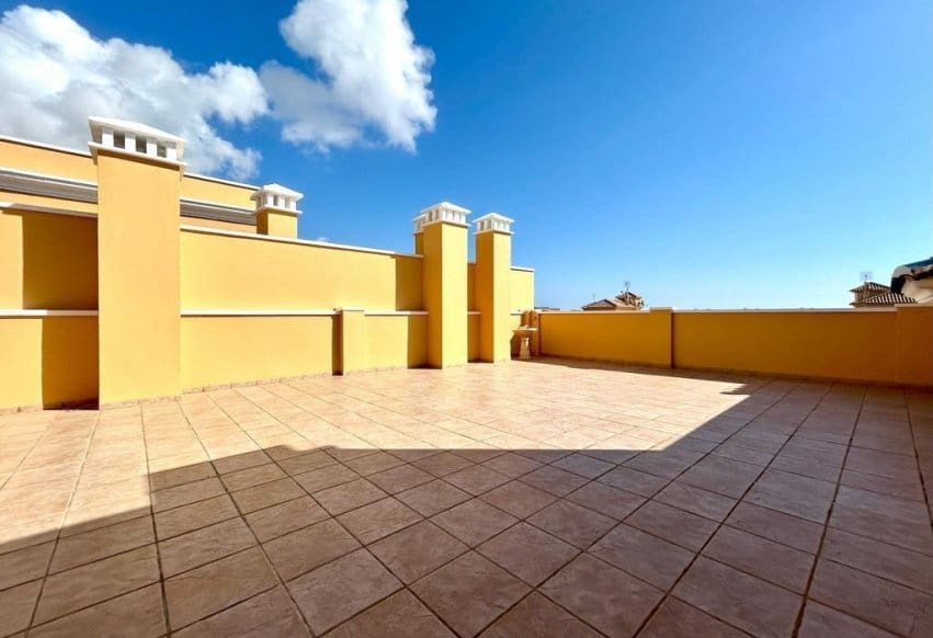 3 soverom Penthouse til salgs i Campoamor med svømmebasseng garasje - € 595 000 (Ref: 9502933)