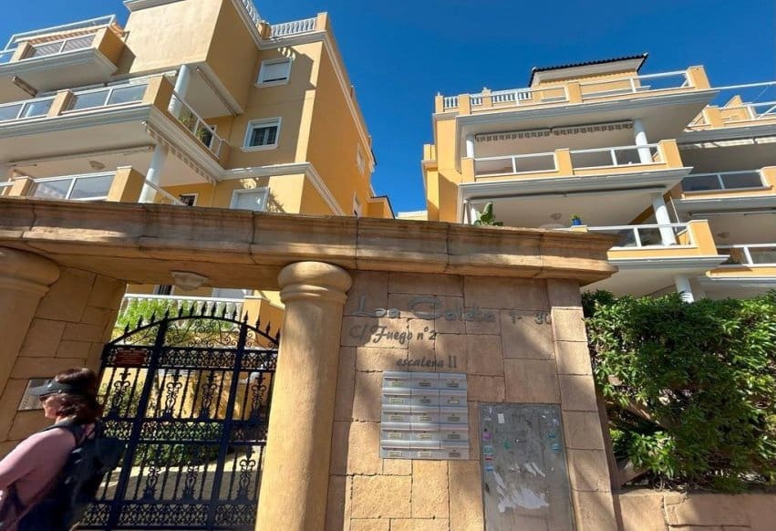 3 soverom Penthouse til salgs i Campoamor med svømmebasseng garasje - € 595 000 (Ref: 9502933)