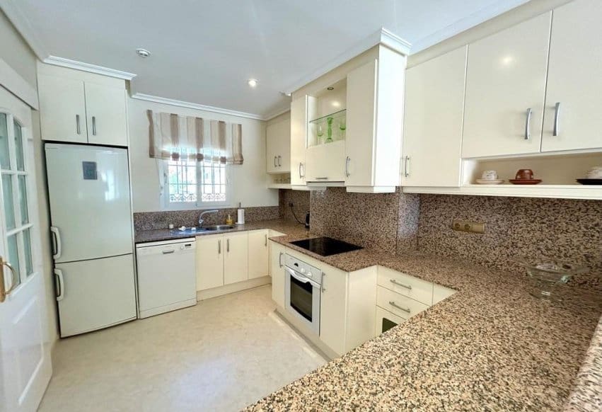 3 soverom Penthouse til salgs i Campoamor med svømmebasseng garasje - € 595 000 (Ref: 9502933)