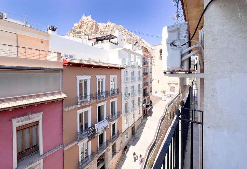 1 bedroom Apartment for sale in Alicante / Alacant city - € 255,000 (Ref: 9506289)