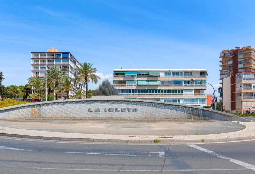 2 bedroom Apartment for sale in Alicante / Alacant city - € 225,000 (Ref: 9506290)