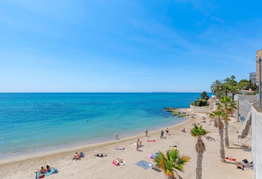 2 bedroom Apartment for sale in Alicante / Alacant city - € 225,000 (Ref: 9506290)