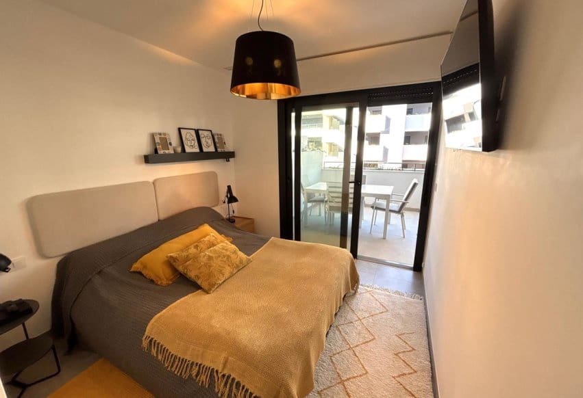 2 makuuhuone Huoneisto myytävänä paikassa Orihuela Costa mukana uima-altaan 
autotalli - 420 000 € (Ref: 9506291)