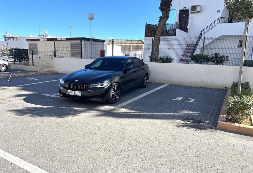 2 makuuhuone Huoneisto myytävänä paikassa Orihuela Costa mukana uima-altaan 
autotalli - 420 000 € (Ref: 9506291)