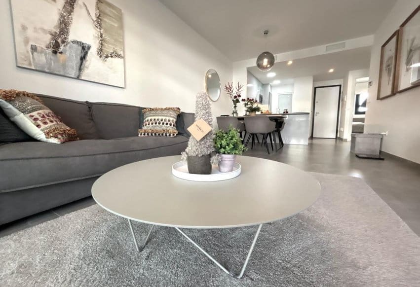 Apartamento de 2 habitaciones en Orihuela Costa en venta con piscina garaje - 420.000 € (Ref: 9506291)