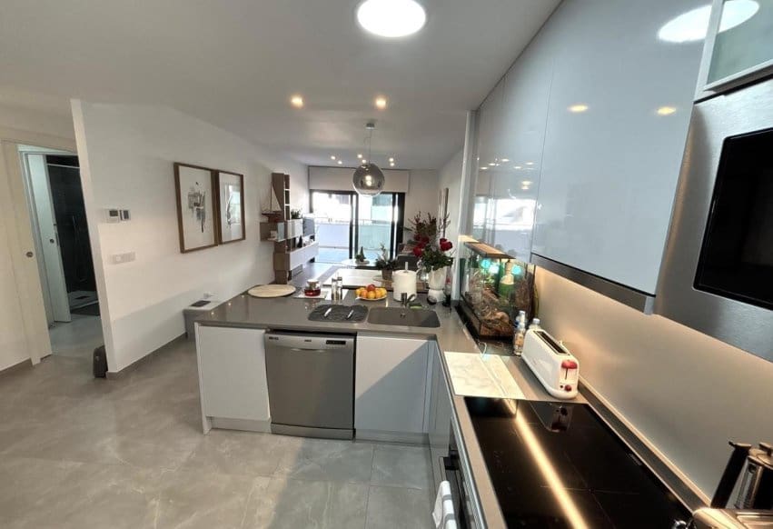 Apartamento de 2 habitaciones en Orihuela Costa en venta con piscina garaje - 420.000 € (Ref: 9506291)