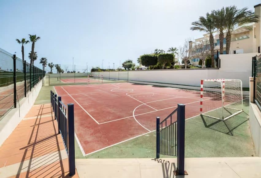 2 Zimmer Strandapartment zu verkaufen in Pilar de la Horadada mit Pool - 270.000 € (Ref: 9506611)