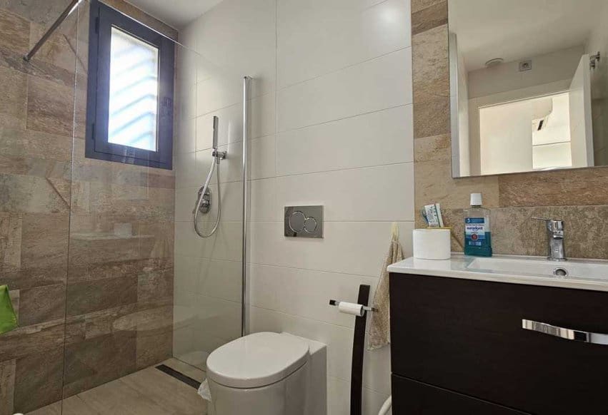 3 bedroom Villa for sale in Orihuela Costa with pool - € 410,000 (Ref: 9523797)