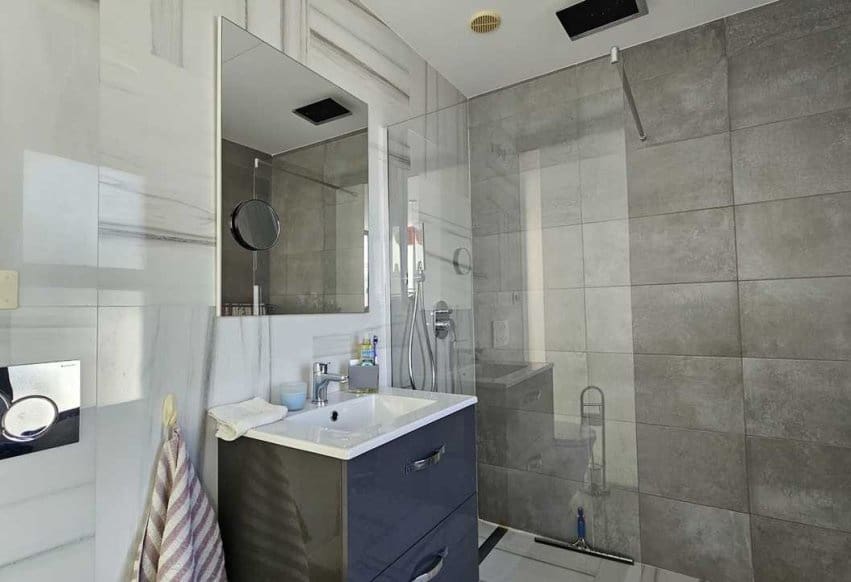 3 bedroom Villa for sale in Orihuela Costa with pool - € 410,000 (Ref: 9523797)