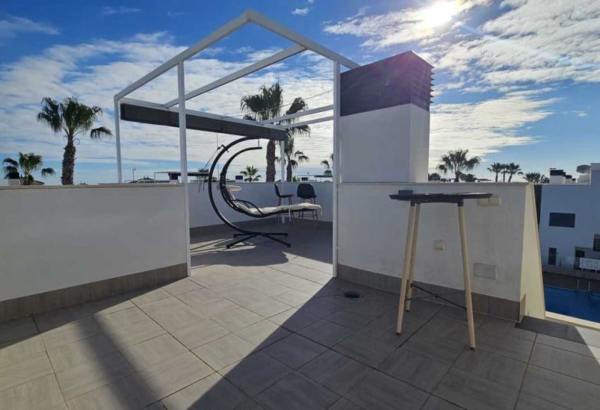 3 bedroom Villa for sale in Orihuela Costa with pool - € 410,000 (Ref: 9523797)