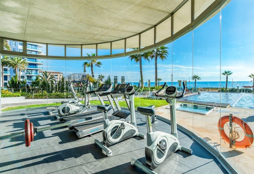 2 Zimmer Strandapartment zu verkaufen in Orihuela Costa mit Pool - 420.000 € (Ref: 9528592)