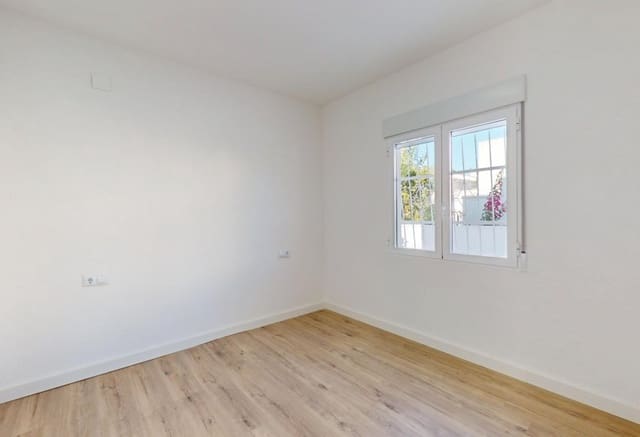 2 soveværelse Bungalow til salg i Villamartin, Orihuela - € 199.000 (Ref: 9564182)