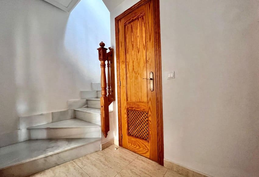 2 makuuhuone Bungalow myytävänä paikassa Pilar de la Horadada mukana uima-altaan - 220 000 € (Ref: 9588157)