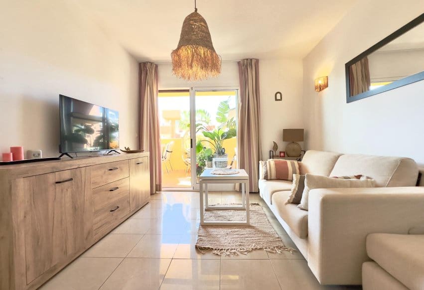 Apartamento de 2 habitaciones en Playa Flamenca en venta con piscina - 249.000 € (Ref: 9609979)