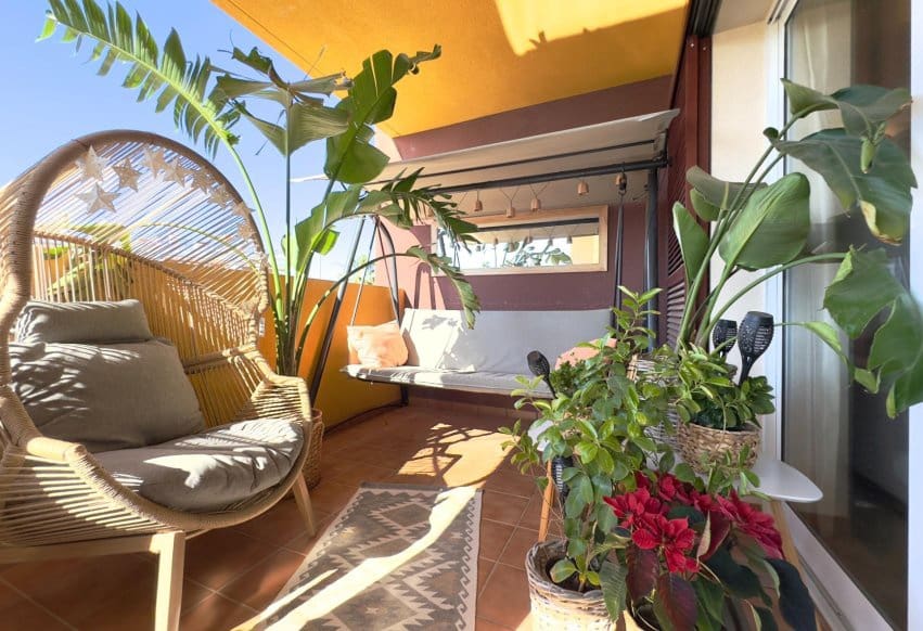 Apartamento de 2 habitaciones en Playa Flamenca en venta con piscina - 249.000 € (Ref: 9609979)