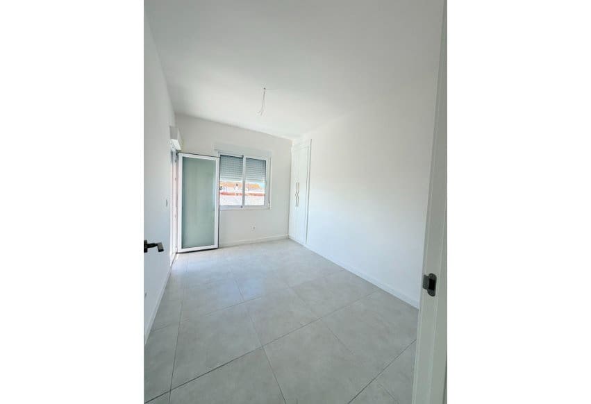 2 bedroom Beach Apartment for sale in Torre de la Horadada - € 189,900 (Ref: 9632792)