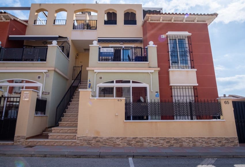 2 Zimmer Bungalow zu verkaufen in Torrevieja mit Pool - 205.000 € (Ref: 9646019)