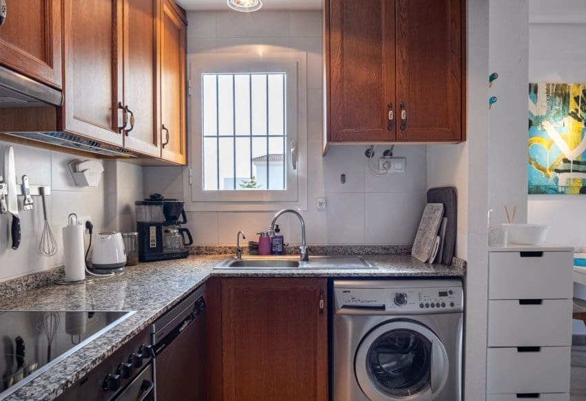 2 Zimmer Bungalow zu verkaufen in Torrevieja mit Pool - 205.000 € (Ref: 9646019)