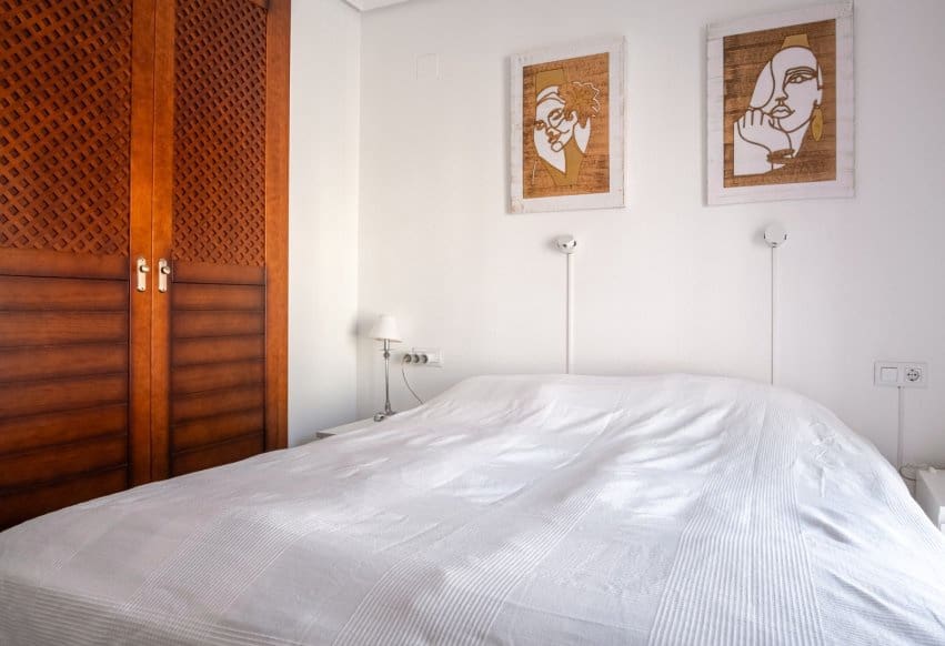 2 Zimmer Bungalow zu verkaufen in Torrevieja mit Pool - 205.000 € (Ref: 9646019)