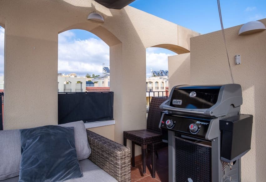 2 Zimmer Bungalow zu verkaufen in Torrevieja mit Pool - 205.000 € (Ref: 9646019)