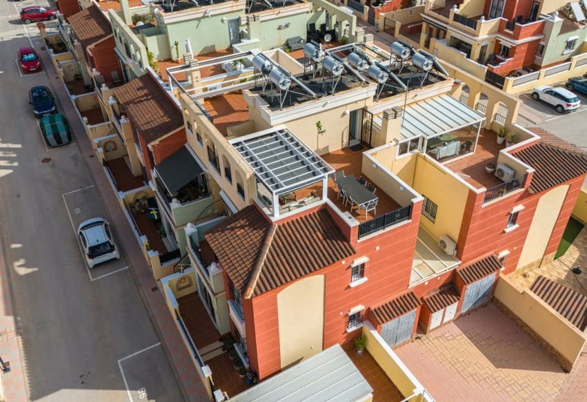 2 Zimmer Bungalow zu verkaufen in Torrevieja mit Pool - 205.000 € (Ref: 9646019)