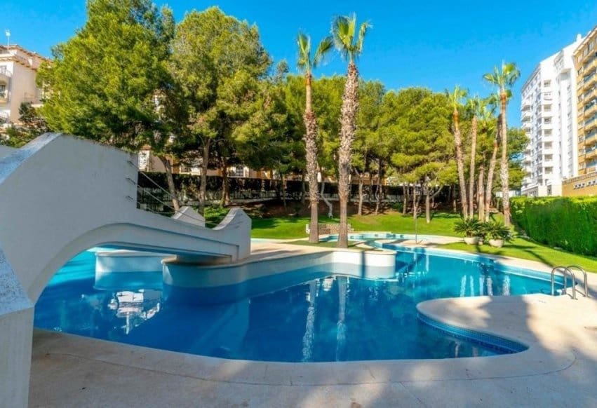 Apartamento de 3 habitaciones en Orihuela Costa en venta con piscina - 239.999 € (Ref: 9665178)