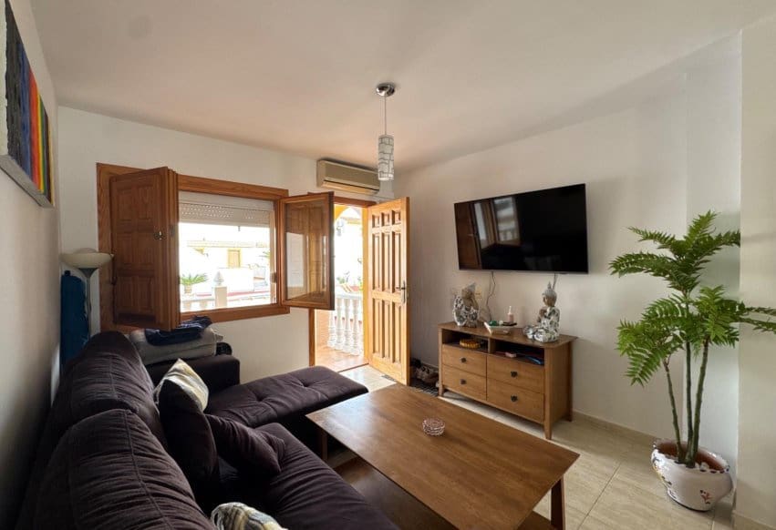 3 slaapkamer Villa te koop in Torre de la Horadada met zwembad - € 245.000 (Ref: 9665305)