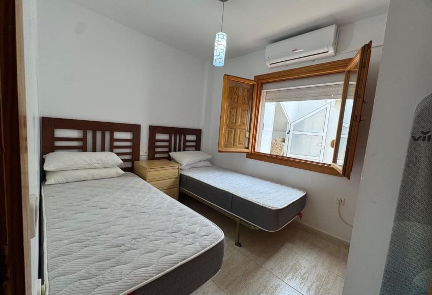 3 bedroom Villa for sale in Torre de la Horadada with pool - € 245,000 (Ref: 9665305)