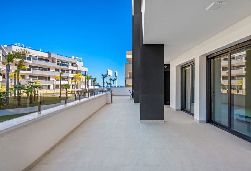 3 slaapkamer Appartement te koop in Playa Flamenca met zwembad - € 589.900 (Ref: 9665307)