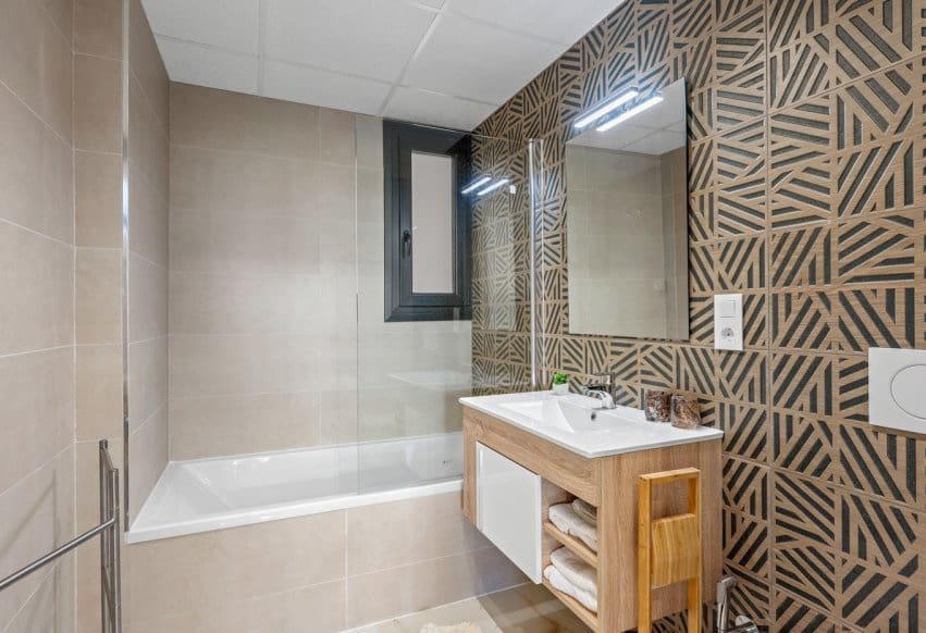 3 slaapkamer Appartement te koop in Playa Flamenca met zwembad - € 589.900 (Ref: 9665307)