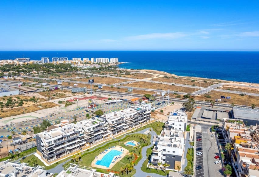 3 slaapkamer Appartement te koop in Playa Flamenca met zwembad - € 589.900 (Ref: 9665307)
