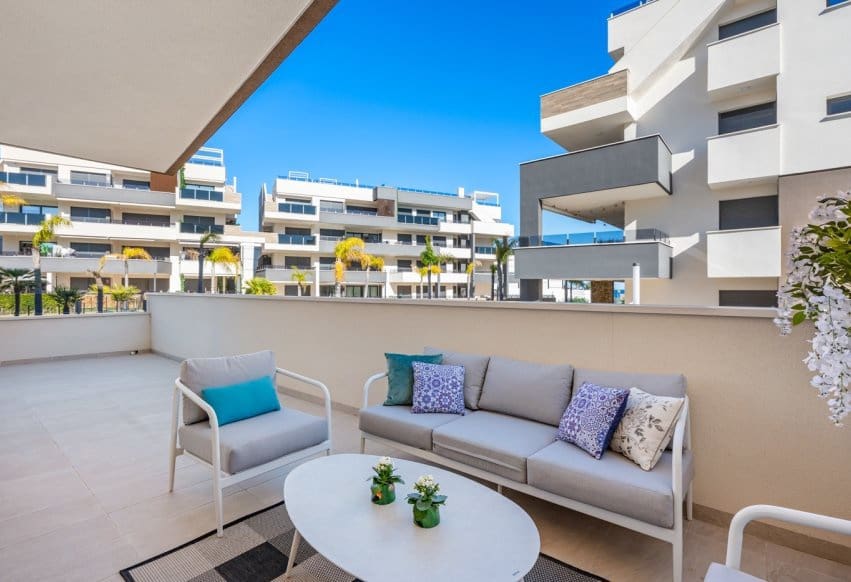 3 bedroom Apartment for sale in Playa Flamenca with pool - € 589,900 (Ref: 9665307)