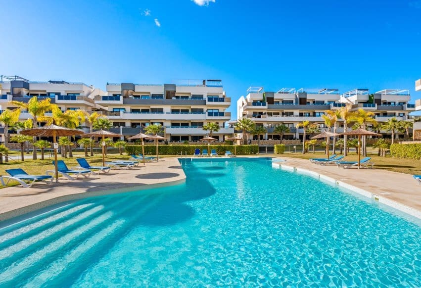 3 bedroom Apartment for sale in Playa Flamenca with pool - € 589,900 (Ref: 9665307)