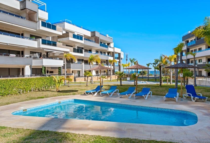 3 bedroom Apartment for sale in Playa Flamenca with pool - € 589,900 (Ref: 9665307)