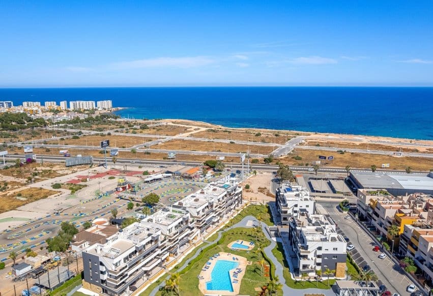 3 bedroom Apartment for sale in Playa Flamenca with pool - € 589,900 (Ref: 9665307)