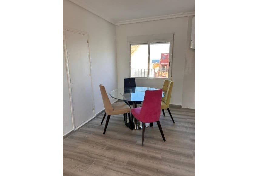 Apartamento Playa de 2 habitaciones en Torre de la Horadada en venta - 165.000 € (Ref: 9671264)