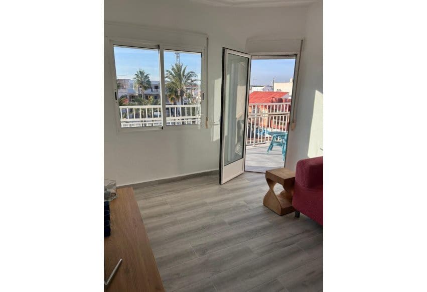 Apartamento Playa de 2 habitaciones en Torre de la Horadada en venta - 165.000 € (Ref: 9671264)