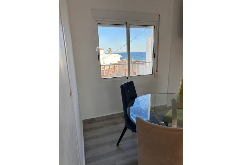 Apartamento Playa de 2 habitaciones en Torre de la Horadada en venta - 165.000 € (Ref: 9671264)