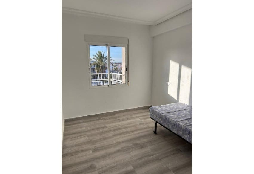 Apartamento Playa de 2 habitaciones en Torre de la Horadada en venta - 165.000 € (Ref: 9671264)