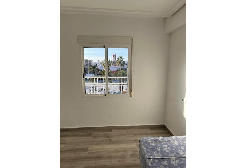 Apartamento Playa de 2 habitaciones en Torre de la Horadada en venta - 165.000 € (Ref: 9671264)