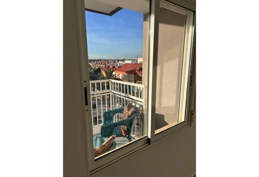 Apartamento Playa de 2 habitaciones en Torre de la Horadada en venta - 165.000 € (Ref: 9671264)