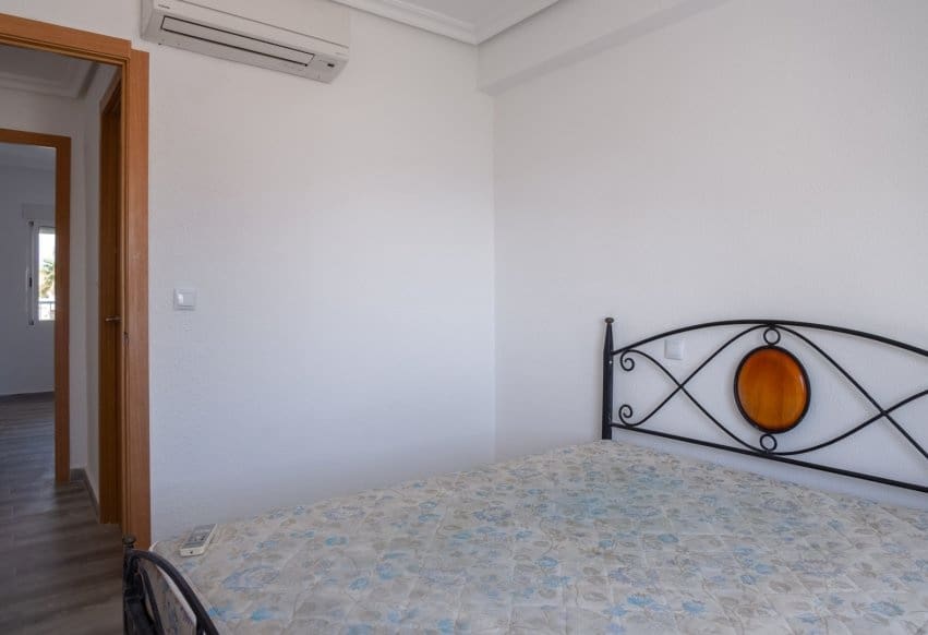 2 bedroom Beach Apartment for sale in Torre de la Horadada - € 165,000 (Ref: 9671264)