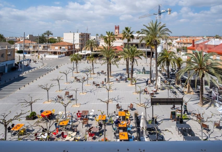 2 bedroom Beach Apartment for sale in Torre de la Horadada - € 165,000 (Ref: 9671264)