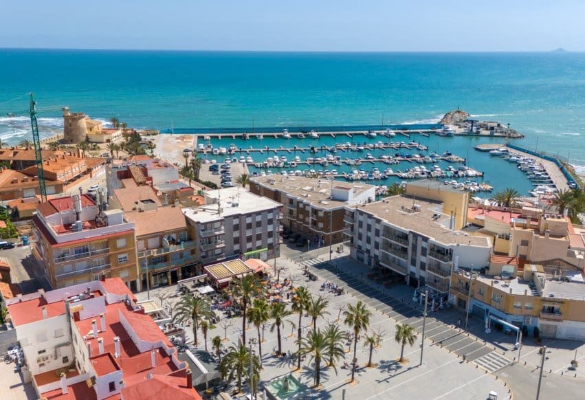 2 bedroom Beach Apartment for sale in Torre de la Horadada - € 165,000 (Ref: 9671264)