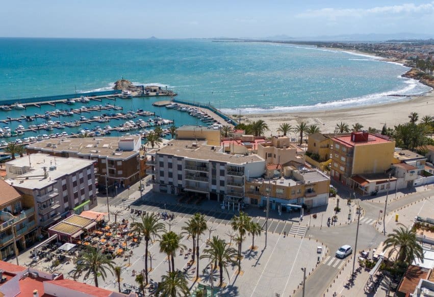 2 bedroom Beach Apartment for sale in Torre de la Horadada - € 165,000 (Ref: 9671264)