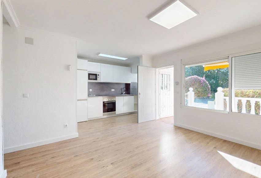 Bungalow de 2 habitaciones en Villamartin en venta - 225.000 € (Ref: 9707962)