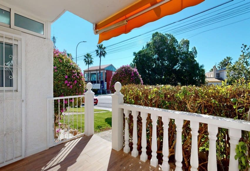 Bungalow de 2 habitaciones en Villamartin en venta - 225.000 € (Ref: 9707962)